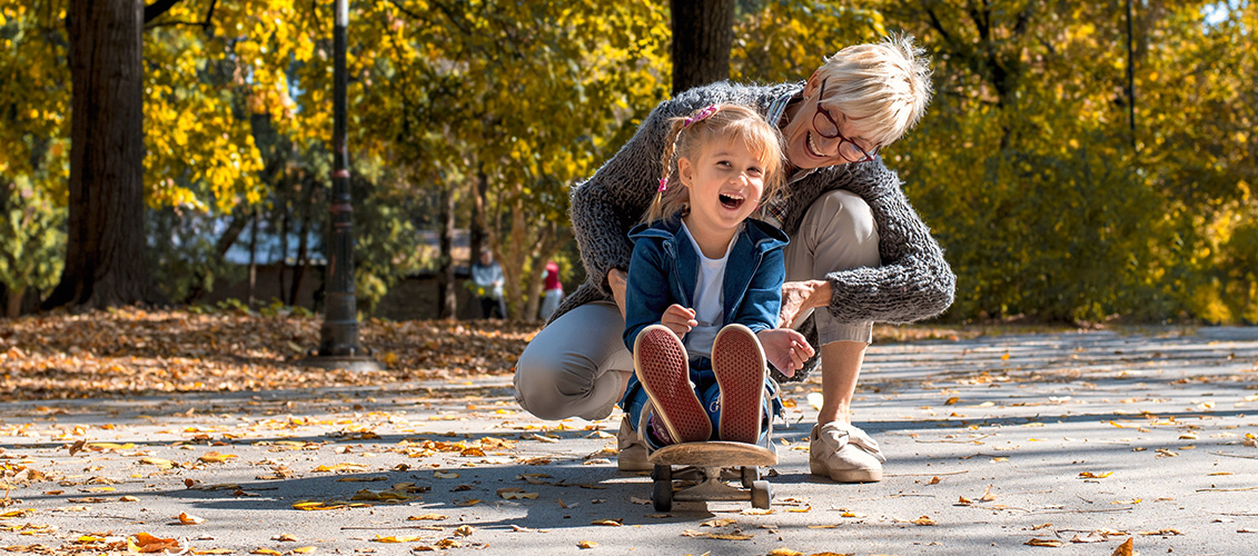 ¿Son realmente los abuelos cómplices de sus nietos? El equilibrio entre cariño y responsabilidad