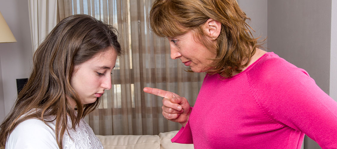 La autoridad de los padres como base del respeto y la educación